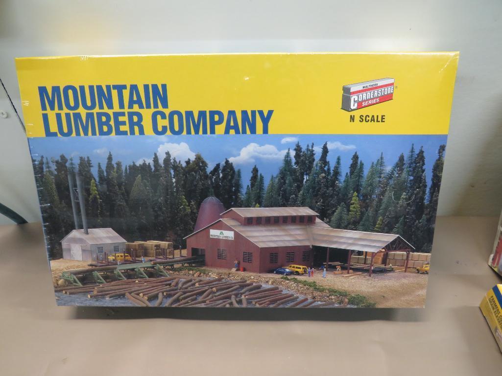 SEALED N-Gauge Model Building Kits