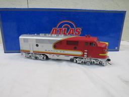 Atlas O Gauge Santa Fe Model Locomotive