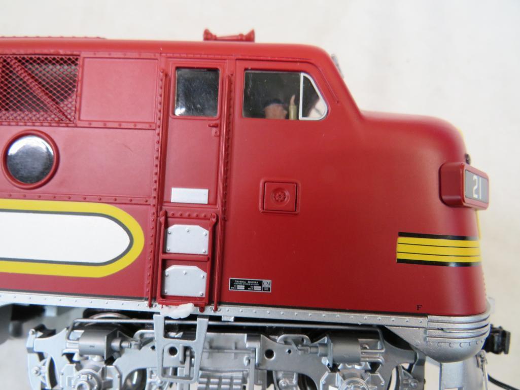 Atlas O Gauge Santa Fe Model Locomotive