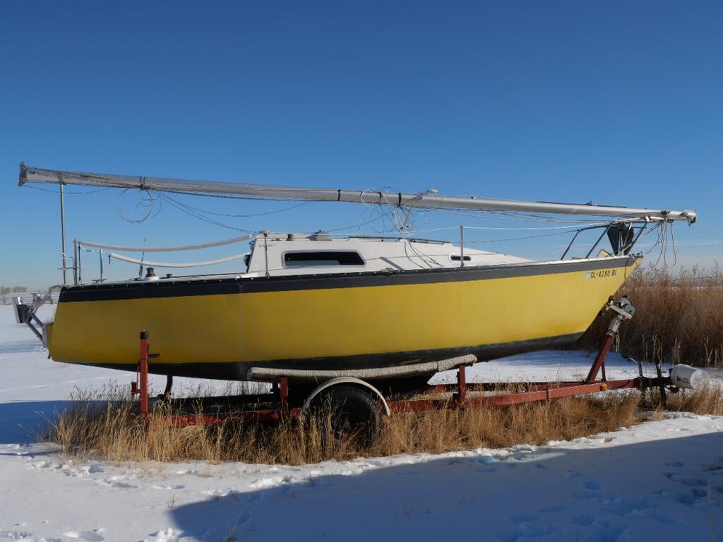 1980 Clark San Jauan 23' Sailboat with Trailer