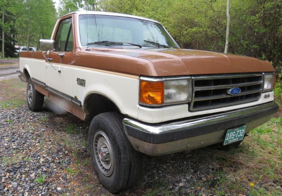 1989 Ford F-250 XLT Lariat Pickup Truck