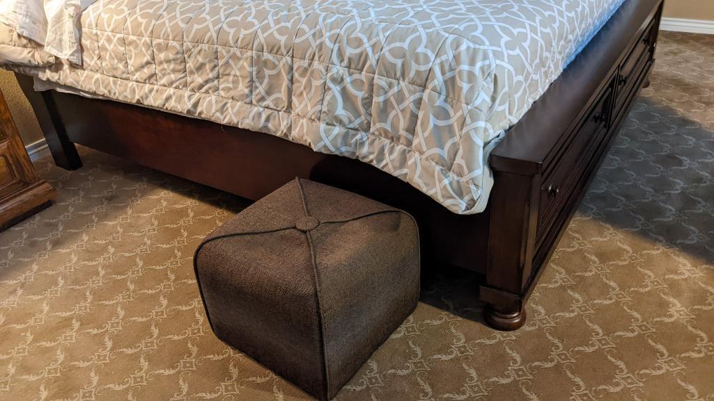 King Size Sleigh Bed w/ Storage