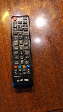 43" Samsung Smart TV