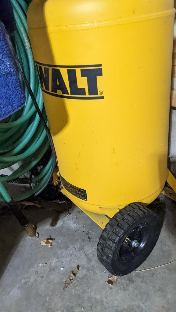 DeWalt 15 Gallon Air Compressor