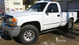 2004 GMC Sierra 1500 Pickup Truck