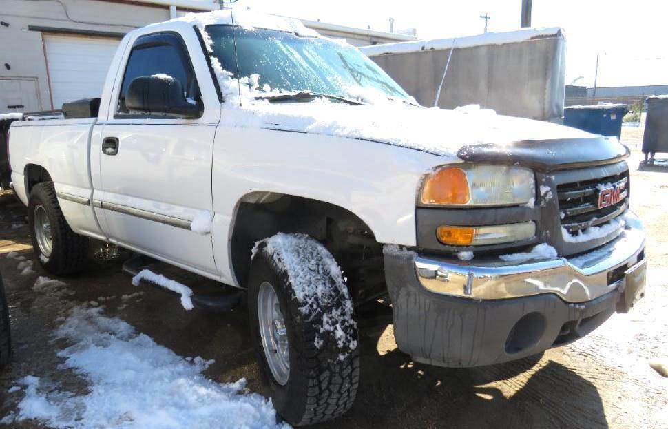 2004 GMC Sierra 1500 Pickup Truck