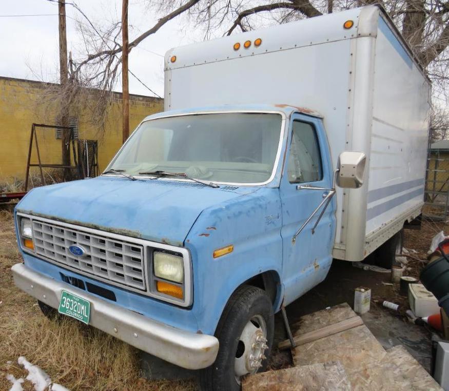 1990 Ford Box Truck