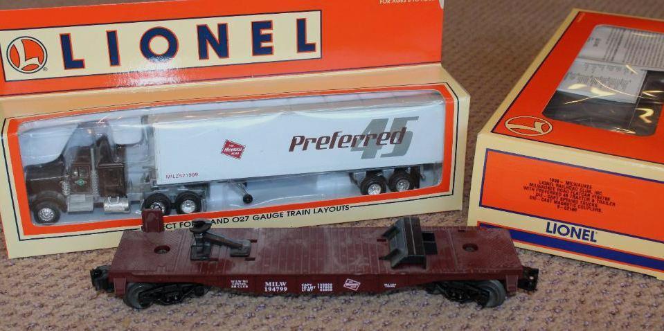 Lionel 1999 Milwaukee Flatcar and Tractor Trailor