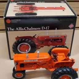 Ertl 1/16 Scale The Allis-Chalmers D-17 Tractor