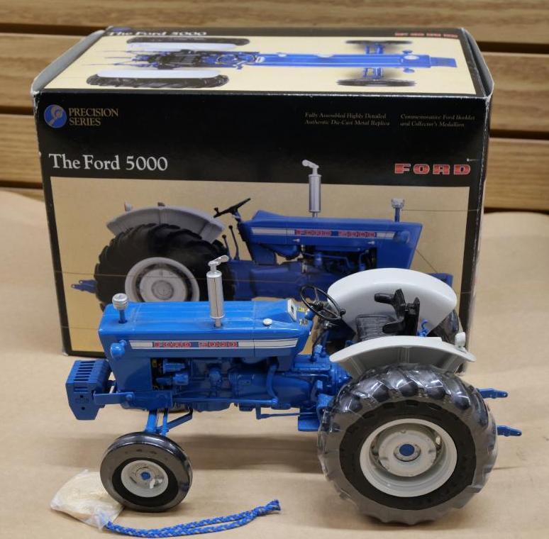 Ertl 1/16 Scale The Ford 5000 Tractor