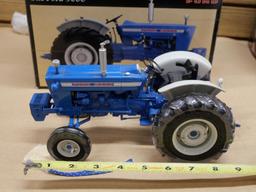 Ertl 1/16 Scale The Ford 5000 Tractor