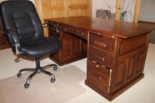 Excellent Woodley's Wood Revival Desk and Office Chair