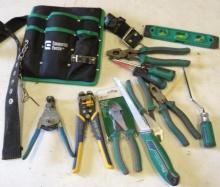 Commercial Electric Electricians Tool Belt with Tools