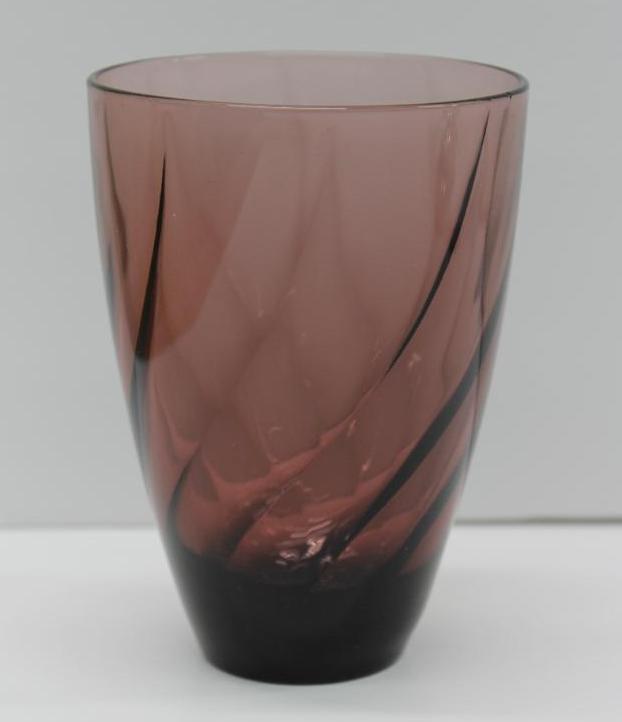 Beautiful Amethyst Glass Tumbler