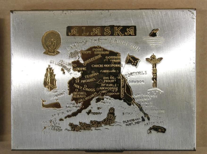 Excellent Alaska Themed Cigarette Case and Shaving Tools