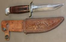 Excellent Unmarked 4" Hunting Knife in Sheath