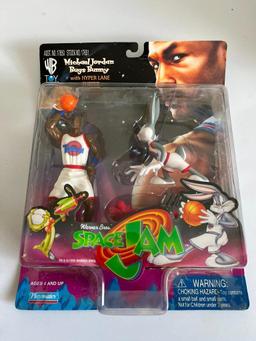 Warner Brothers 1996 Micheal Jordan and Bugs Bunny Space Jam Action Figures