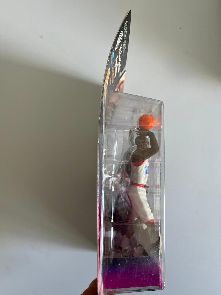 Warner Brothers 1996 Micheal Jordan and Bugs Bunny Space Jam Action Figures