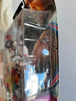 Warner Brothers 1996 Micheal Jordan and Bugs Bunny Space Jam Action Figures