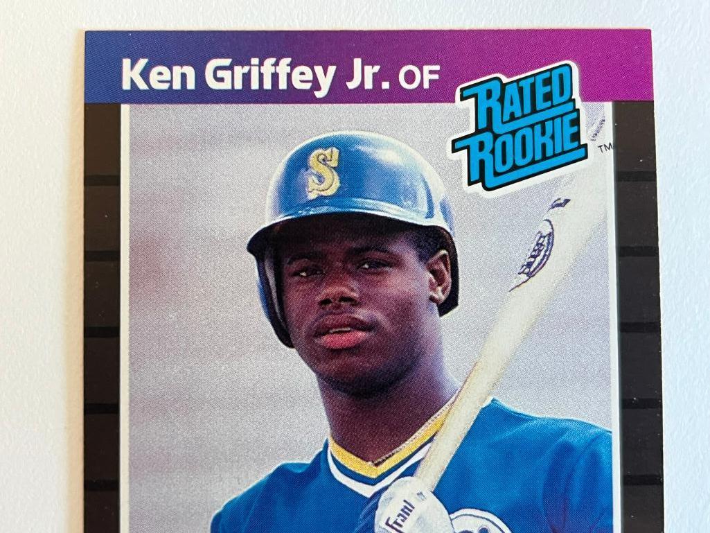 2 Ken Griffey Jr Cards