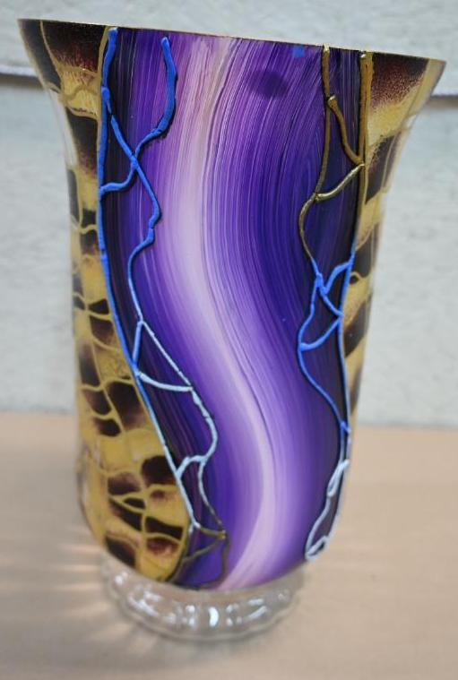 Victoria Bella 16x9" Vase