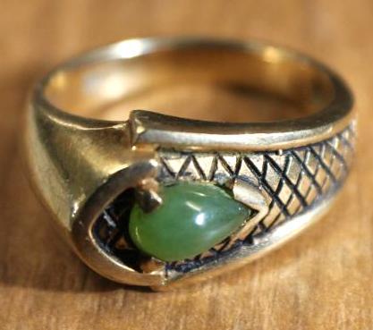 10K Gold Serpent-Style Ring with Jade Tear Drop Stone Setting