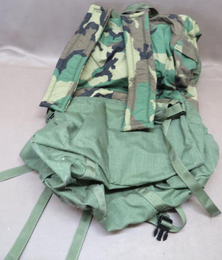 US Military Equipment Bag with Pack Straps