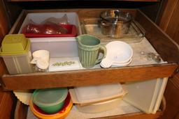 Contents of 2 drawers including Tupperware