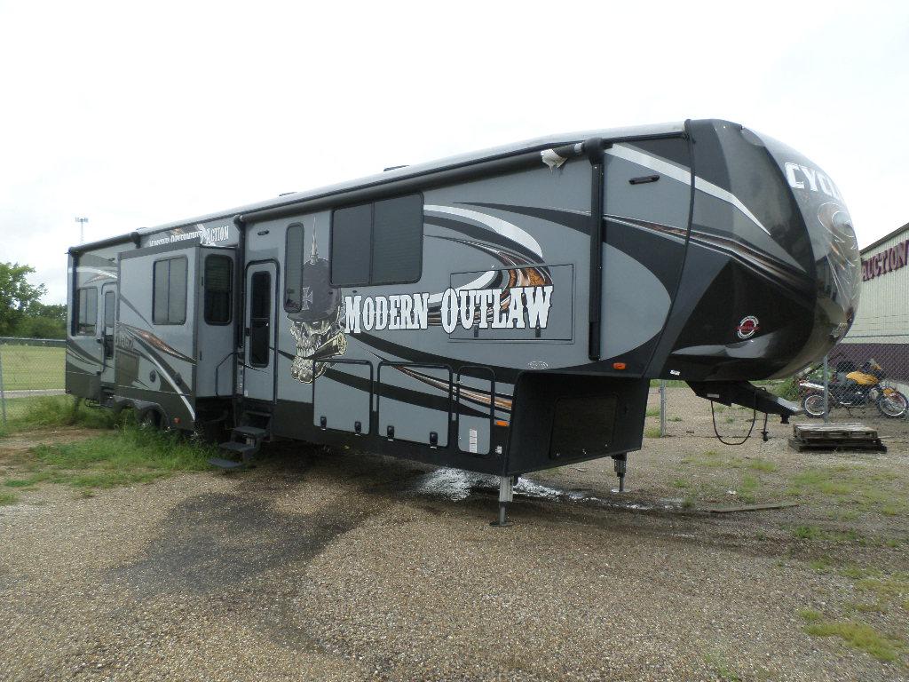 2016 Heartland 4150 Cyclone Camper