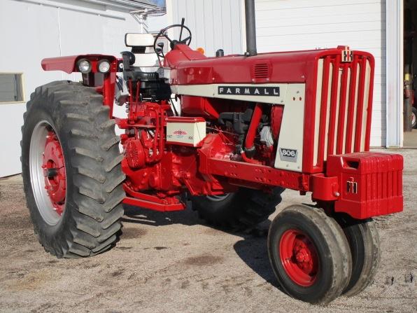 Farmall 806 Gas