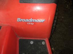 Simplicity 18 HP Broadmoor Lawn Tractor