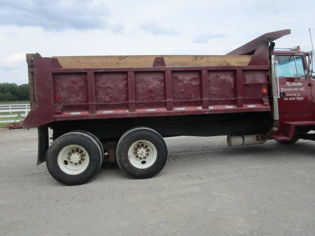 1994 FORD LT 9000 DUMP TRUCK