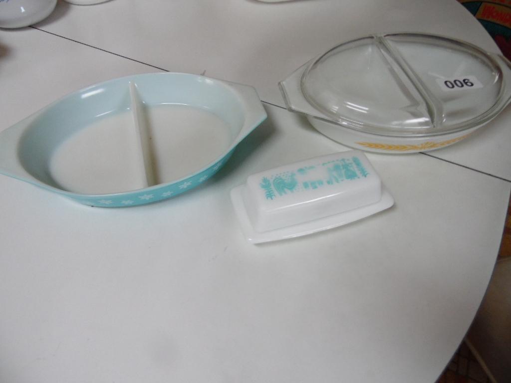 3 Pyrex Dishes